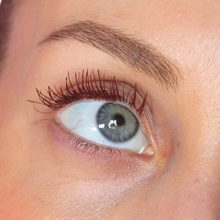 StrongHold Waterproof Mascara Every Day And Night 